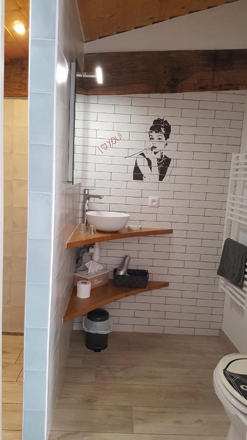 Bed & Breakfast La Champreniere *